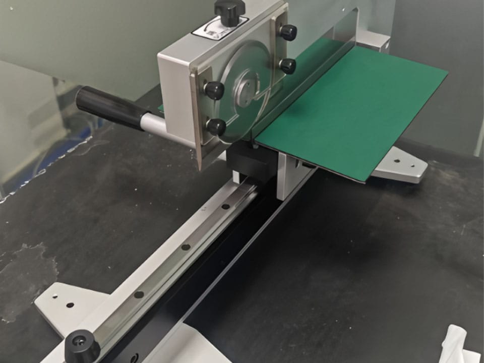 MF 220 210 pcb cutting machine 1 MF 220 210 pcb cutting machine