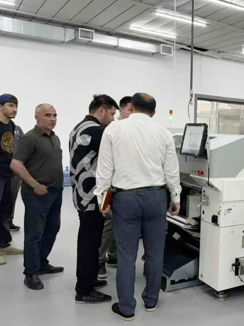 Khởi động và Xác nhận